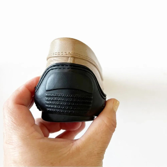 Tod’s Leather Loafers Size 40 EU Women’s Pale Tan Designer Shoe Driving Moc READ - Picture 12 of 13